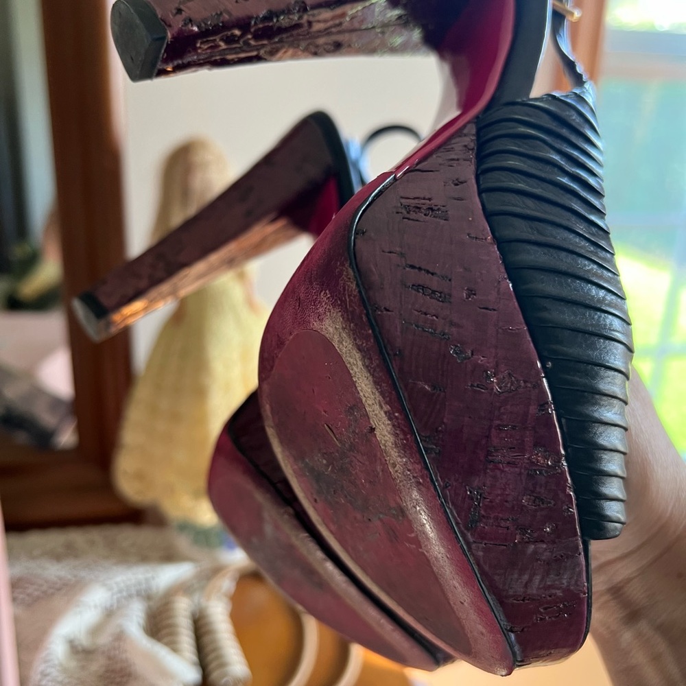 Heels - Picture 6 of 8